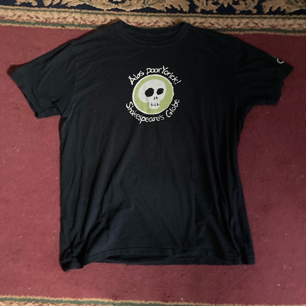 Shakespeares Globe T Shirt Rare Alas Poor Yorick Size XL.